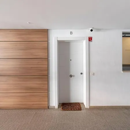 Apartment Bright & Modern 2bdr *pool *parking