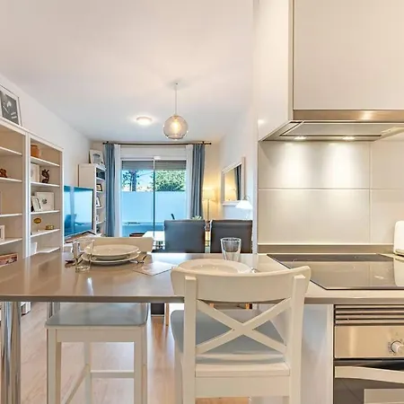 Apartment Bright & Modern 2bdr *pool *parking Marbella